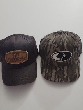 NWT Hornady And Mossy Oak Caps
